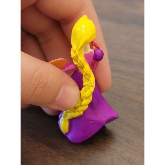 Disney Tangled Rapunzel painting toy figure Pixar princess - Picture 3 of 4